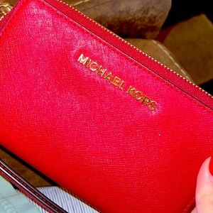 Michael Kors wallet (great condition)